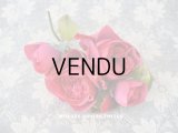新品同様 アンティーク ピンクの薔薇のブーケ 布花 コサージュ クオーター・ロゼット咲き