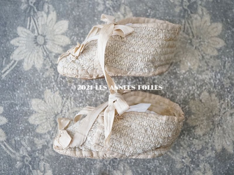 画像5: 1900年代 アンティーク 淡いブルー&オフホワイトのツイード生地 ベビーシューズ