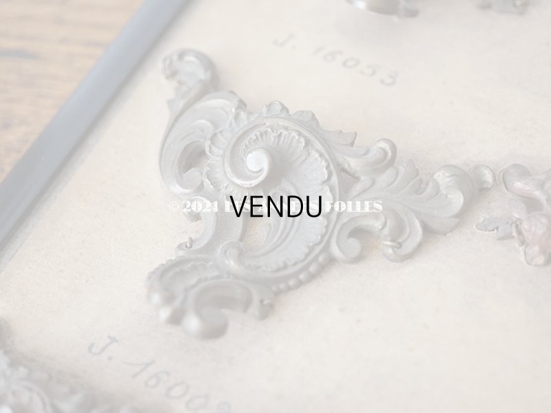 画像7: 1900年代 アンティーク  サンプラー ジュエリーボックスの脚