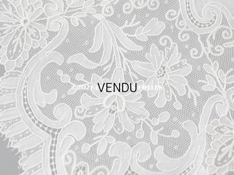 画像9: 19世紀 アンティーク ポワンドガーズのレース  結婚式のハンカチ モノグラムの刺繍入り 【 ポワン・ド・ガーズ 】