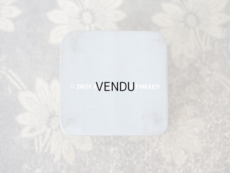 画像4: アンティーク ジュエリーボックス  シルクサテン パウダーブルー