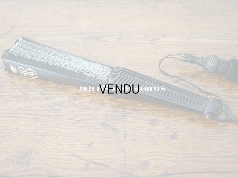 画像20: 1900年代 アンティーク 王冠付き フェザーのファン 箱付き　黒のシャンティーレース