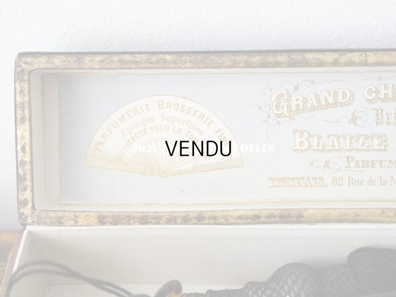 画像3: 1900年代 アンティーク 王冠付き フェザーのファン 箱付き　黒のシャンティーレース