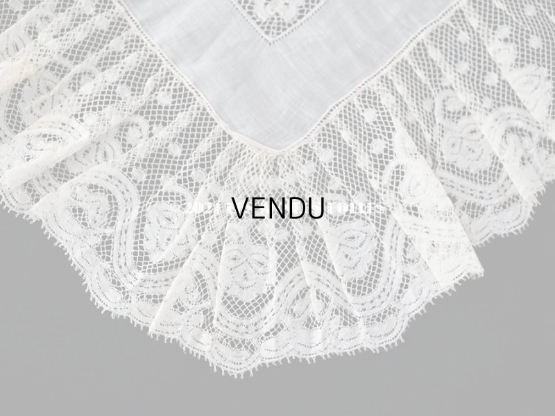 画像14: 未使用 19世紀 アンティーク  結婚式のハンカチ 王冠紋章 & プリーツ入り　手編みのヴァランシエンヌレース