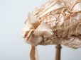 画像12: 19世紀末 アンティーク 小さなドールハット ピンクベージュのシルク製 ドール用 帽子