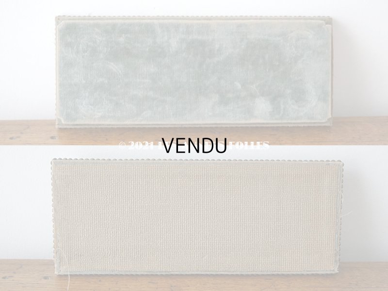 画像3: アンティーク ベルベットの台座 スモーキーブルー