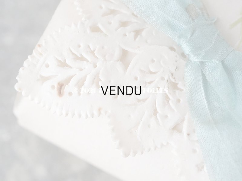 画像8: アンティーク 鈴蘭＆水色のリボンのお菓子箱　バテムのドラジェボックス レースペーパー