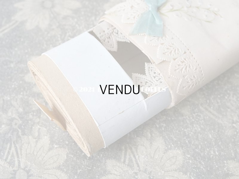 画像10: アンティーク 鈴蘭＆水色のリボンのお菓子箱　バテムのドラジェボックス レースペーパー