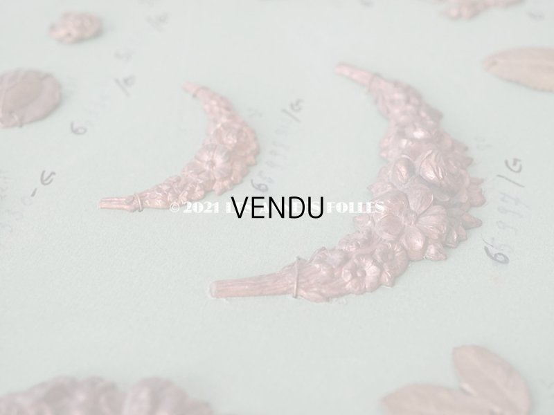 画像10: 1900年代 アンティーク  サンプラー 薔薇&薔薇のガーランド&薔薇のリース メタル製