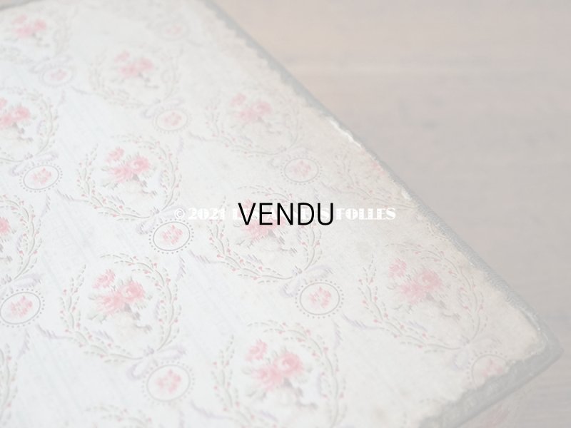 画像10: 1900年代 アンティーク ピンクの薔薇のメダイヨン 大きなカルトナージュボックス 41.3×26×12.8cm