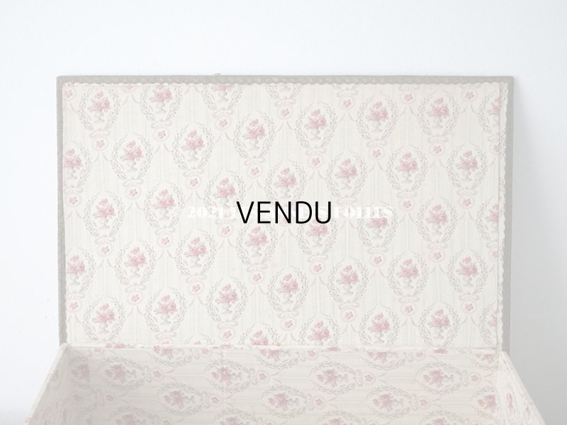 画像10: 1900年代 アンティーク ワイン色の薔薇のメダイヨン 大きなカルトナージュボックス 41×26×12.8cm