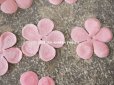 画像2: アンティーク 布花材料  ピンクのベルベットの花びらのセット 30ピース 直径3.6cm (2)