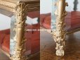 画像7: 19世紀 アンティーク ロカイユ装飾の脚 ジュエリーボックス シルク製クッション 