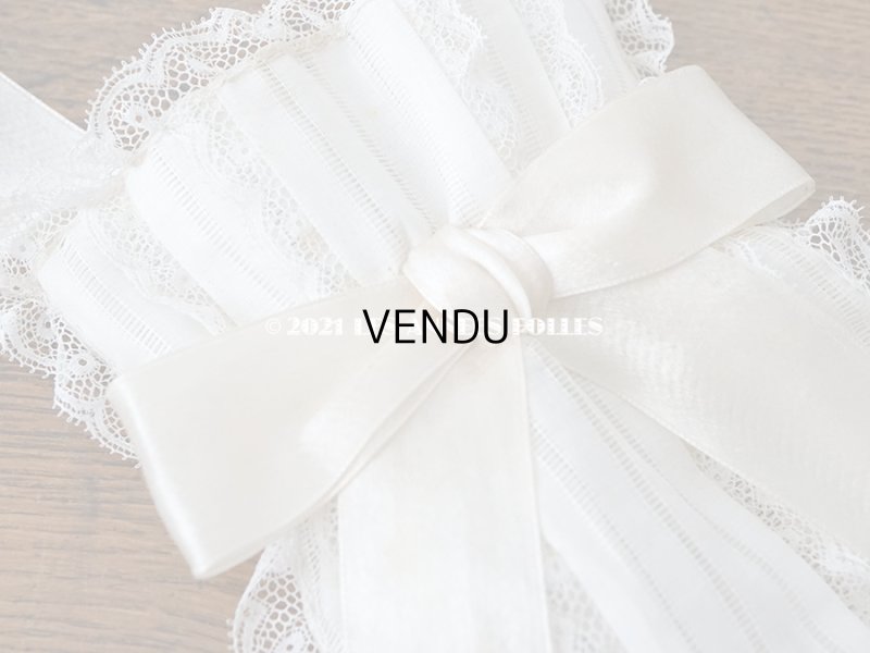 画像8: アンティーク  初聖体のオモニエール オフホワイトのシルクリボン & レースのフリル レースペーパー付ボックス入り