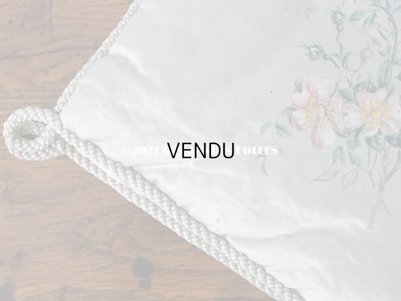 画像11: アンティーク  シルク製 ハンキーケース 野生の薔薇 &MARGUERITE パウダーグリーン ハンカチ用ポシェット