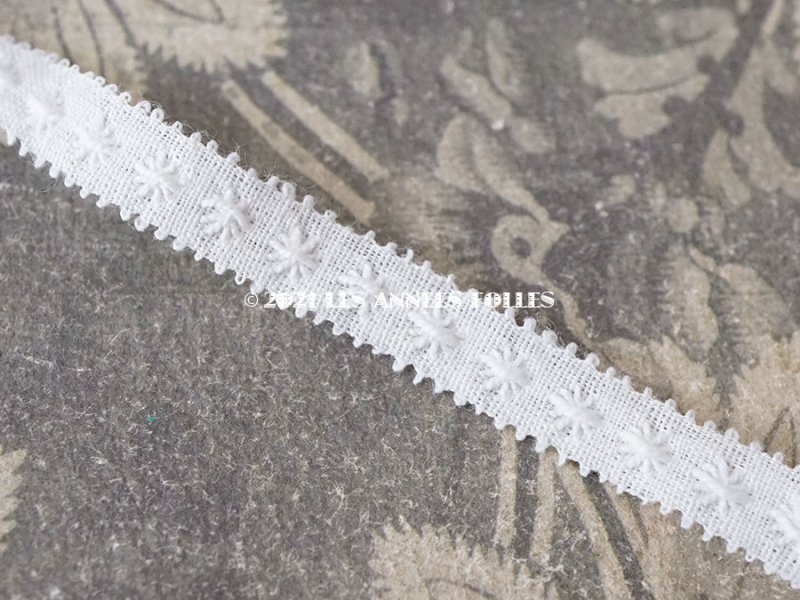 画像2: アンティーク オフホワイトのトリム 刺繍入り 9mm幅 
