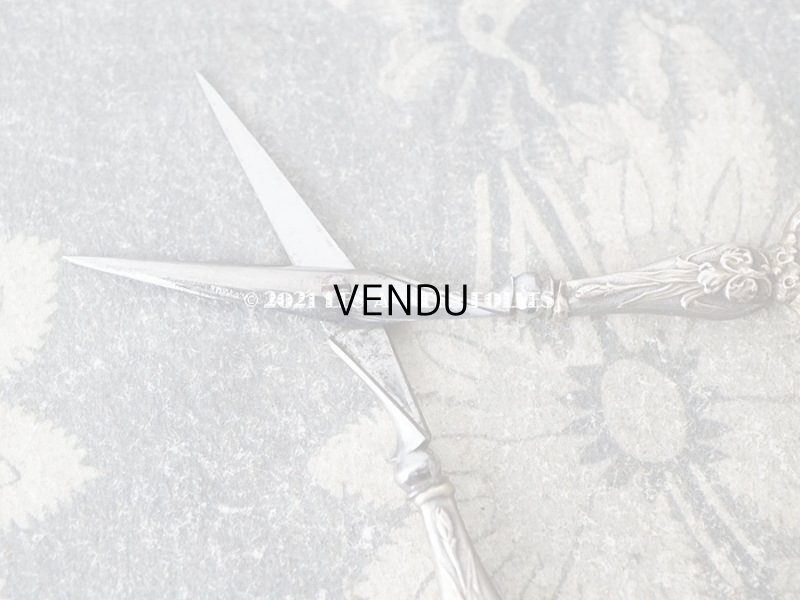 画像11: 1900年代 アンティーク シルバー製 アイリスの花 ソーイングセット 裁縫道具