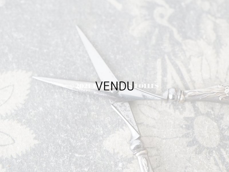 画像10: 1900年代 アンティーク シルバー製 アイリスの花 ソーイングセット 裁縫道具