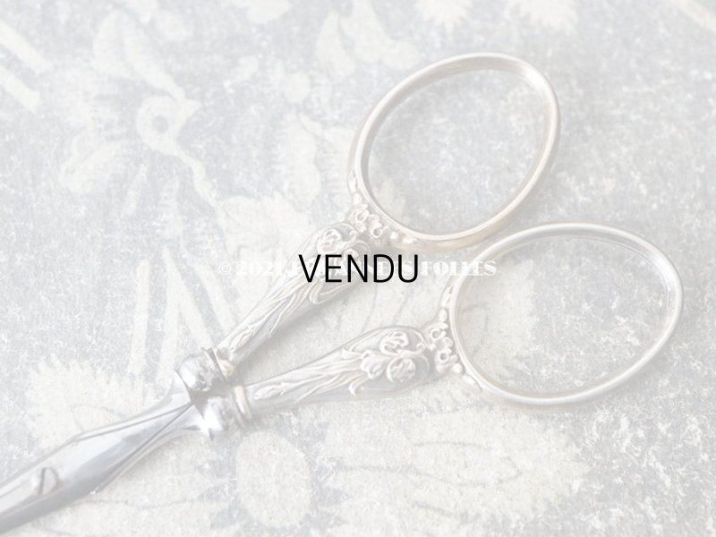 画像8: 1900年代 アンティーク シルバー製 アイリスの花 ソーイングセット 裁縫道具