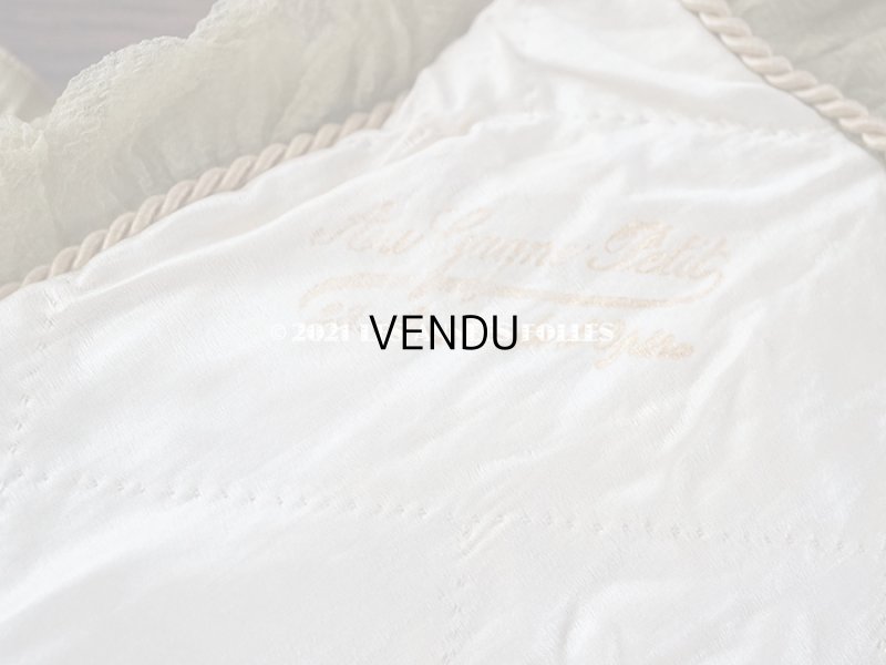 画像10: 19世紀末 アンティーク シルク製 ハンキーケース 王冠紋章　＆　モノグラム刺繍入り ピスタチオグリーン ハンカチ用ポシェット 