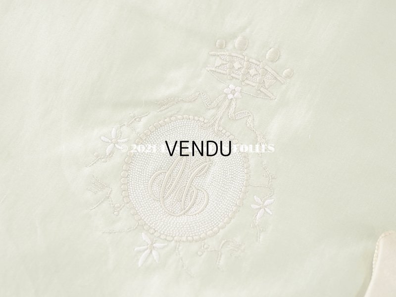 画像5: 19世紀末 アンティーク シルク製 ハンキーケース 王冠紋章　＆　モノグラム刺繍入り ピスタチオグリーン ハンカチ用ポシェット 