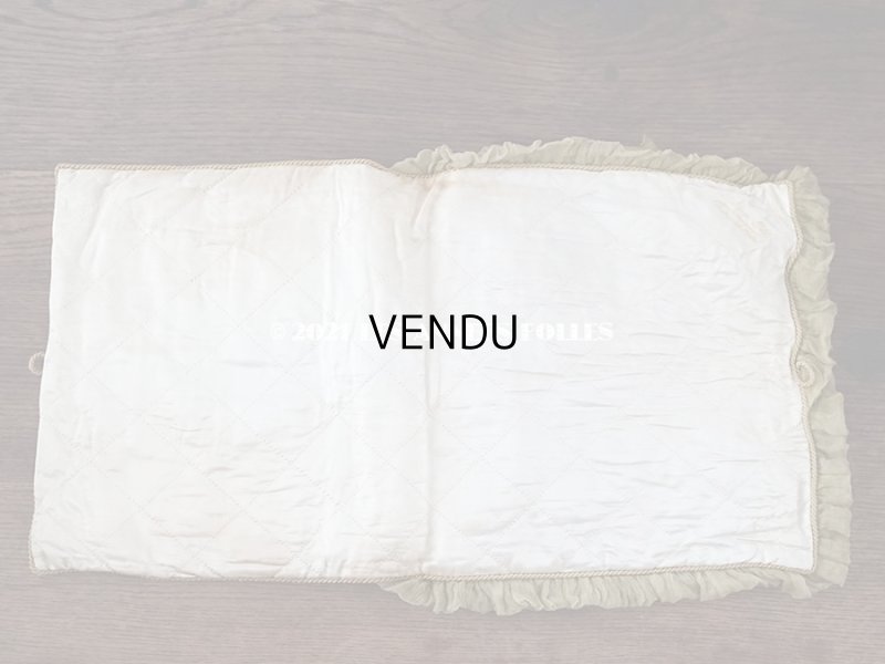 画像13: 19世紀末 アンティーク シルク製 ハンキーケース 王冠紋章　＆　モノグラム刺繍入り ピスタチオグリーン ハンカチ用ポシェット 