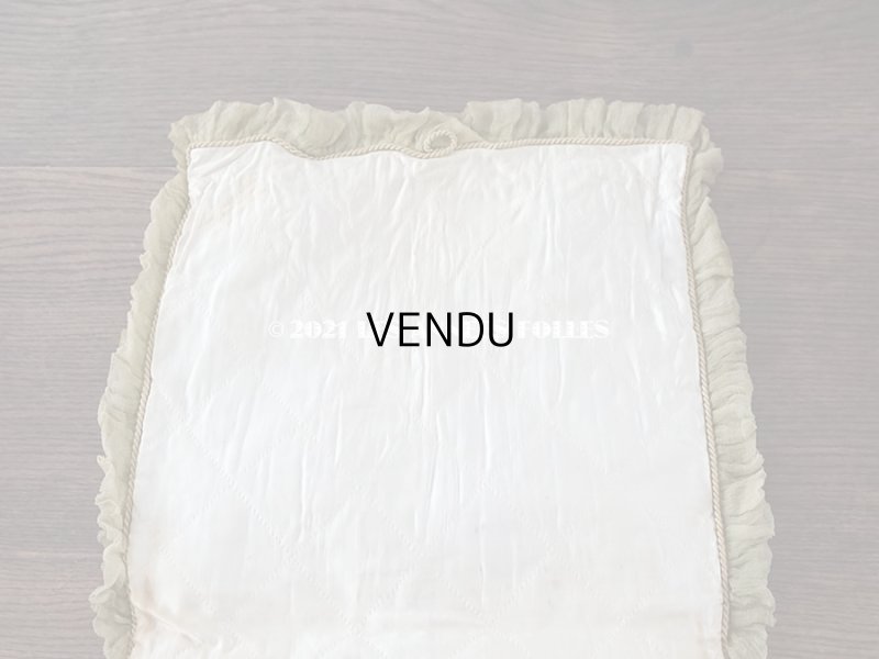 画像12: 19世紀末 アンティーク シルク製 ハンキーケース 王冠紋章　＆　モノグラム刺繍入り ピスタチオグリーン ハンカチ用ポシェット 