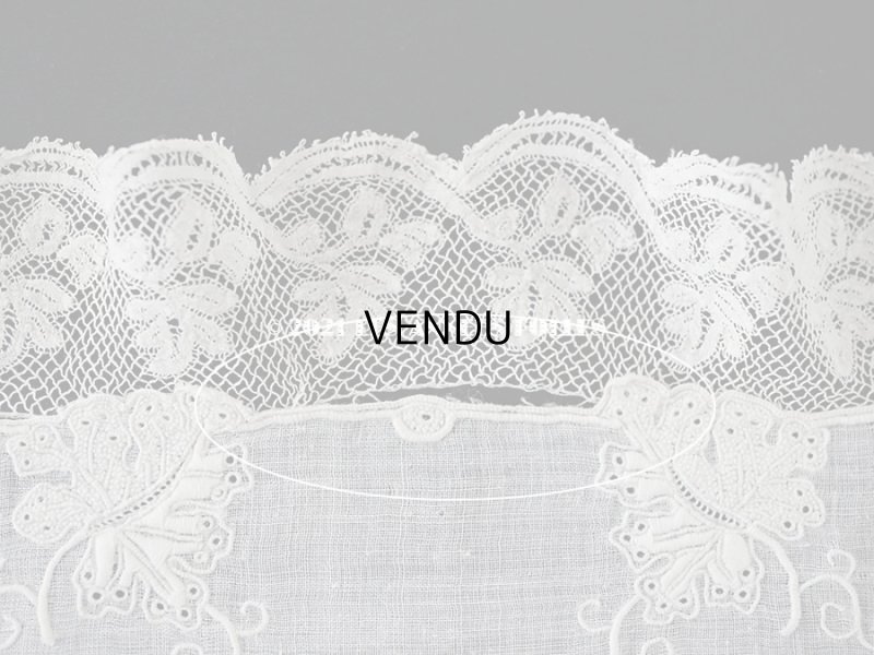 画像9: 19世紀末 アンティーク  結婚式のハンカチ モノグラム刺繍入り　葡萄の葉　ホワイトワーク＆手編みのヴァランシエンヌレース