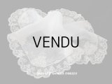 19世紀末 アンティーク  結婚式のハンカチ モノグラム刺繍入り　葡萄の葉　ホワイトワーク＆手編みのヴァランシエンヌレース