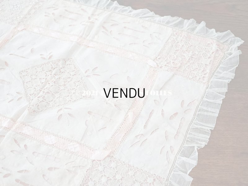 画像5: アンティーク ピンクのシルクリボンが結ばれた　ベビーベッドカバー フィレレース　＆　カットワークレース