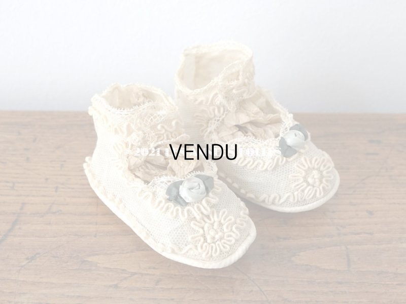 画像3: 1920年代 アンティーク 　水色のロココモチーフ付き ベビーシューズ  コード刺繍