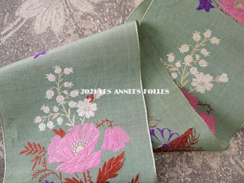 画像9: 19世紀 アンティーク シルク製  花束の刺繍入り 幅広リボン 鈴蘭 190cm