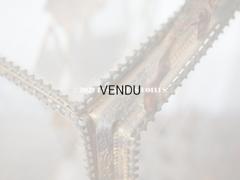 画像15: アンティーク グローブ・ド・マリエ 　ブルーグレーのシルク製クッション　ロカイユ装飾