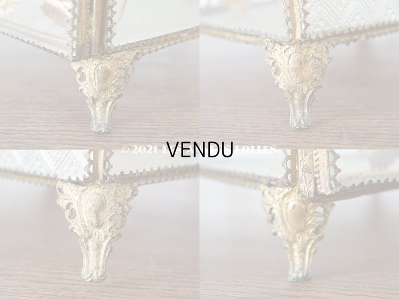 画像11: アンティーク グローブ・ド・マリエ 　ブルーグレーのシルク製クッション　ロカイユ装飾