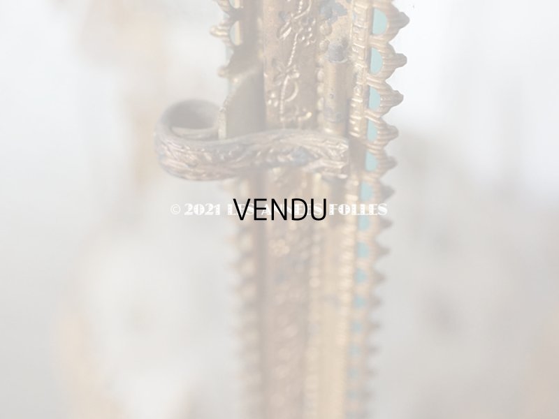 画像13: アンティーク グローブ・ド・マリエ 　ブルーグレーのシルク製クッション　ロカイユ装飾