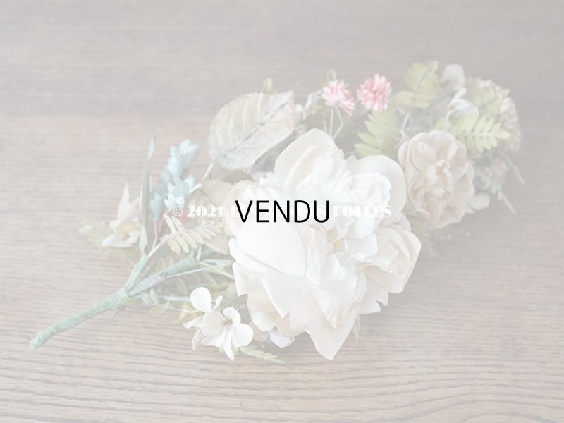 画像4: 19世紀末 アンティーク 　ウェディングブーケ 大きな薔薇 &　白菫　＆　赤詰草 ＆白詰草　結婚式 グローブ・ド・マリエ