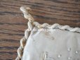 画像8: 19世紀末 アンティーク  シルク製 サシェ 小さなクッション 香り袋 レース使いの刺繍入り