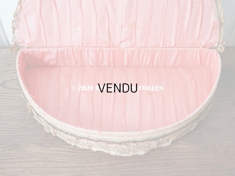 画像8: 1900年代 アンティーク ロココモチーフ付き 大きなカルトナージュボックス ピンク レースの装飾