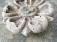画像5: アンティーク 花のオーナメント リング付き　石灰岩