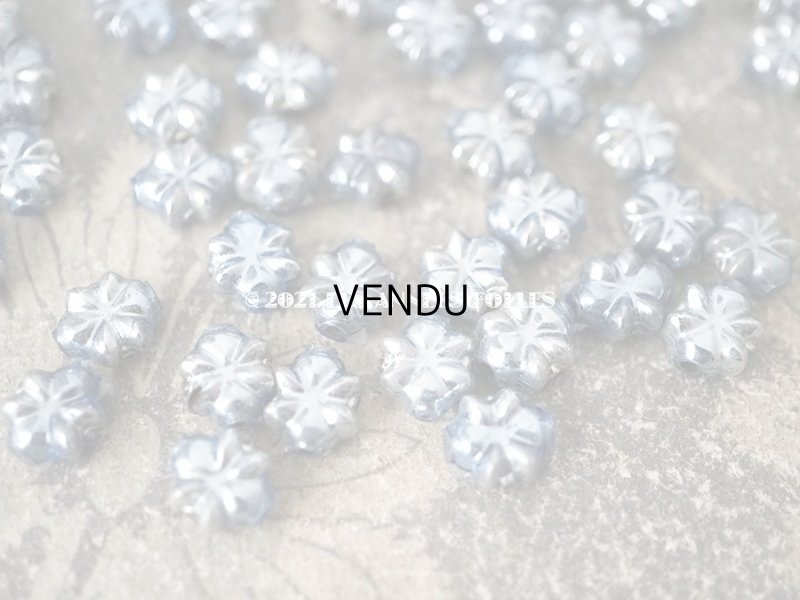 画像3: アンティーク スフレビーズ 花型 サックスブルー 吹きガラス製 ビーズ  8mm 約60ピース