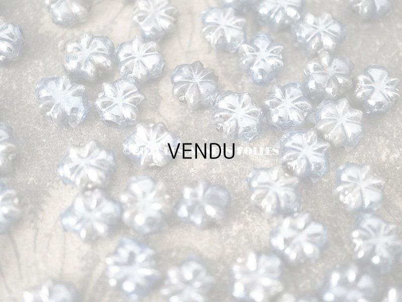 画像4: アンティーク スフレビーズ 花型 サックスブルー 吹きガラス製 ビーズ  8mm 約60ピース