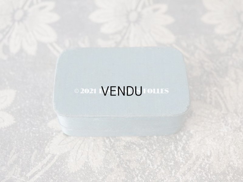 画像3: 1900年代 アンティーク  シルクサテンのジュエリーボックス  サックスブルー