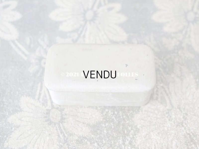 画像3: 1900年代 アンティーク  シルクサテンのジュエリーボックス  パールブルー