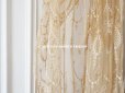 画像2: アンティーク カーテン (ペア) リボン柄 アイボリー＆キャメル色 85〜120cm幅×高さ275cmのカーテン2点 (2)