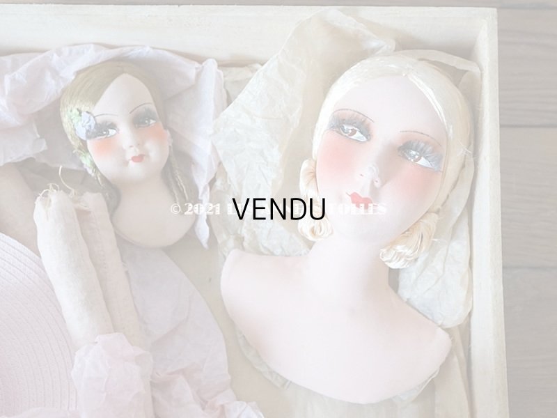 画像7: 1920年代 未使用 アンティーク  ソファドールのセット