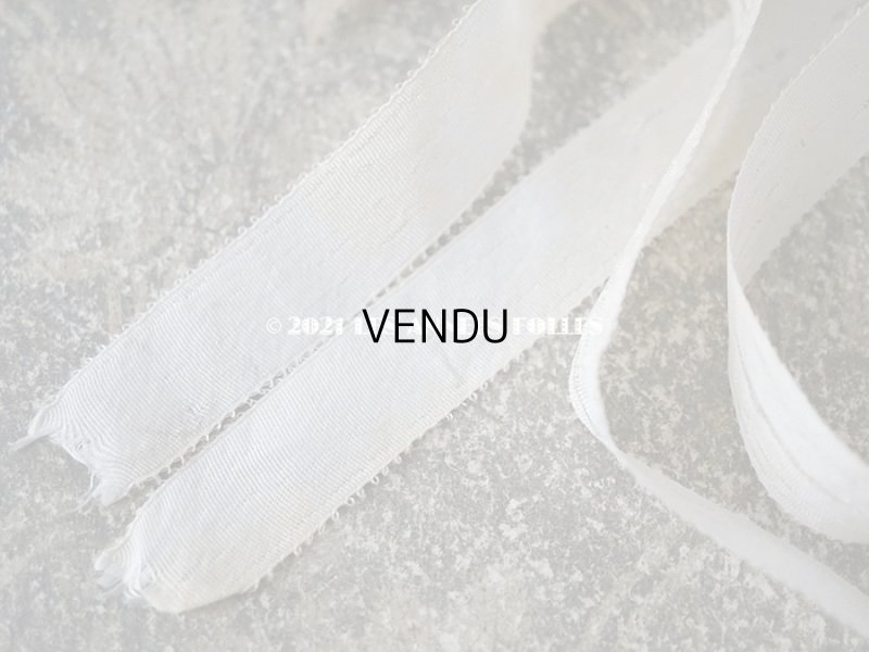 画像16: アンティーク ドール用 ベビー用 小さなボネ 透かし入り花模様のレース　＆　ベビーブルーのシルク地　＆　グレイッシュピンクのリボン