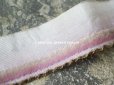 画像2: アンティーク シルク製  リボン メタル糸 & ベルベットの縁取り スモーキーパープル 幅2.7cm (2)