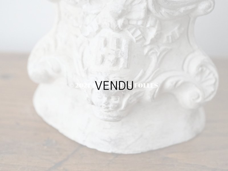 画像7: 1900年代 アンティーク マリア像の台座　石膏製 天使＆リボンのロカイユ装飾 M