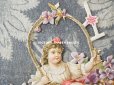 画像2: 1900年代 アンティーク ダイカットクロモ　小さな女の子＆菫の花かご (2)