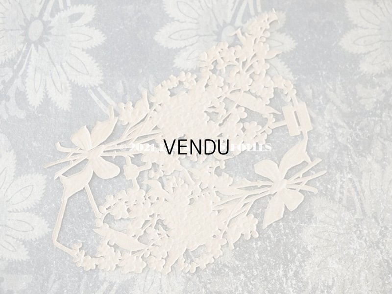 画像5: 1900年代 アンティーク ダイカットクロモ リボンが結ばれた勿忘草の大きなブーケ 2ピースのセット